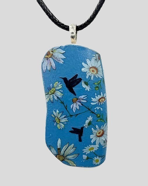 Daisy Hummingbird Necklace